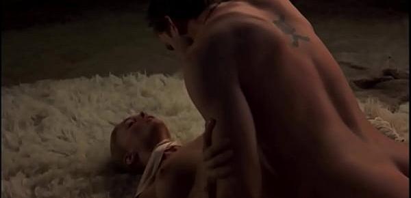  Heather Graham desnuda en Suavemente me mata (Killing Me Softly)